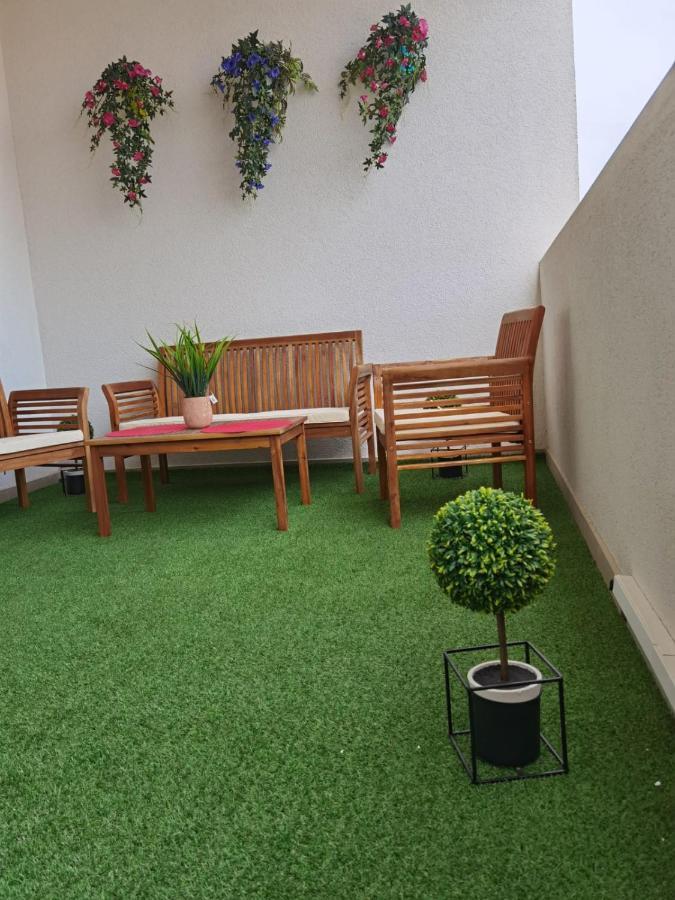Sunshine Summer Residence นาโวดาริ ภายนอก รูปภาพ